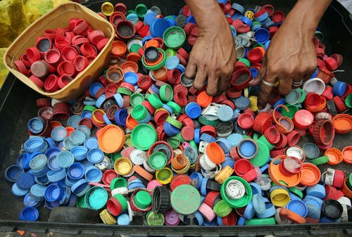 100 alternatives for using Industrial Plastic bottle caps